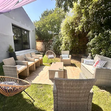 La Maison De La Fontaine - Jacuzzi And Petanque