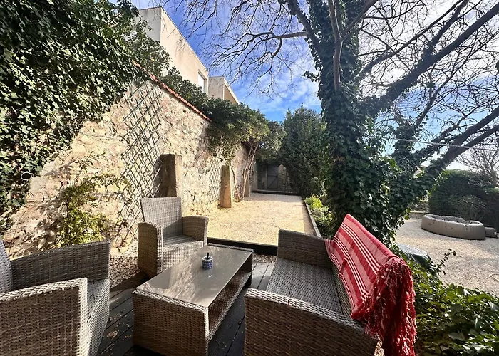 La Maison De La Fontaine - Jacuzzi And Petanque Holiday home Nimes